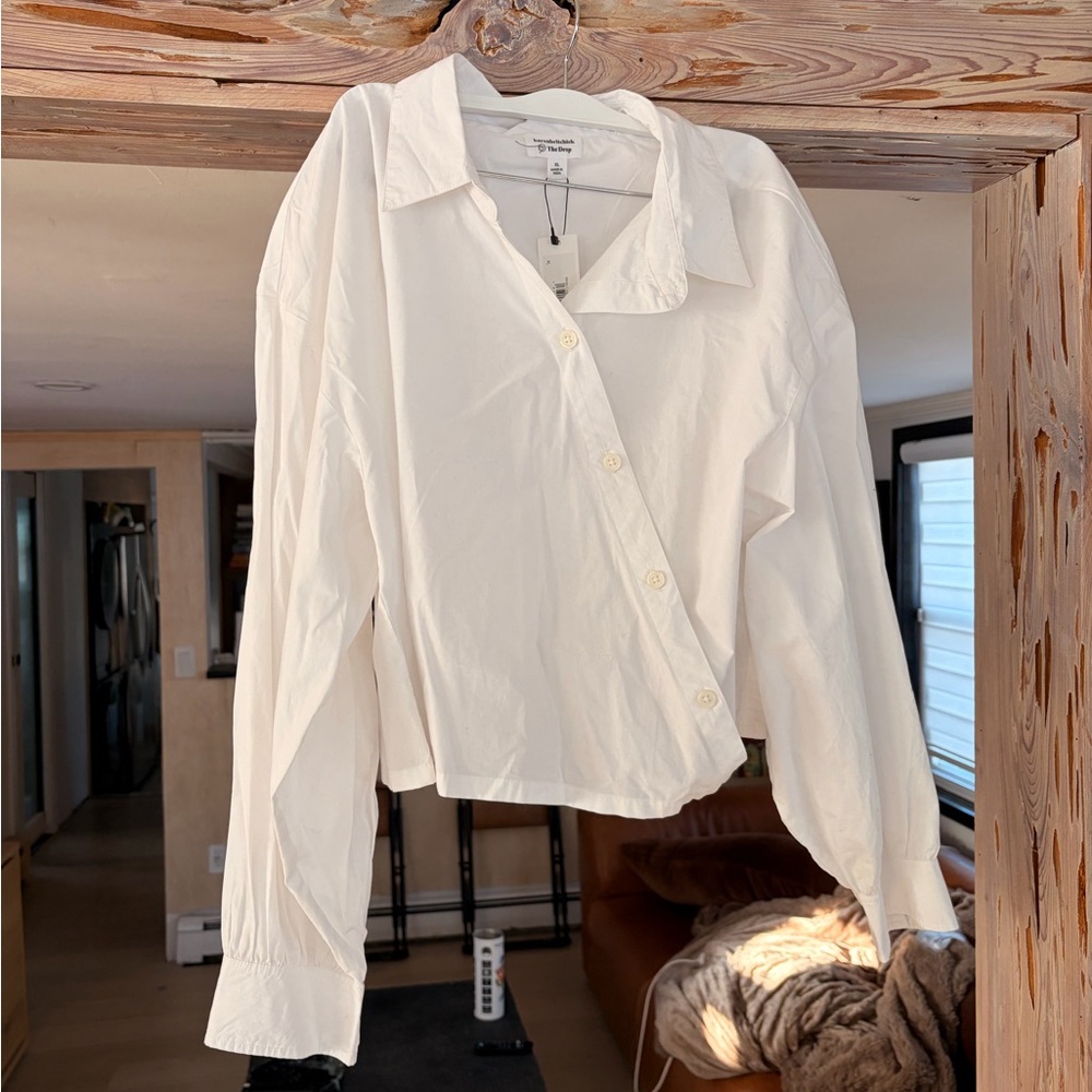 Amazon Drop  White Women's Wrap Top XL